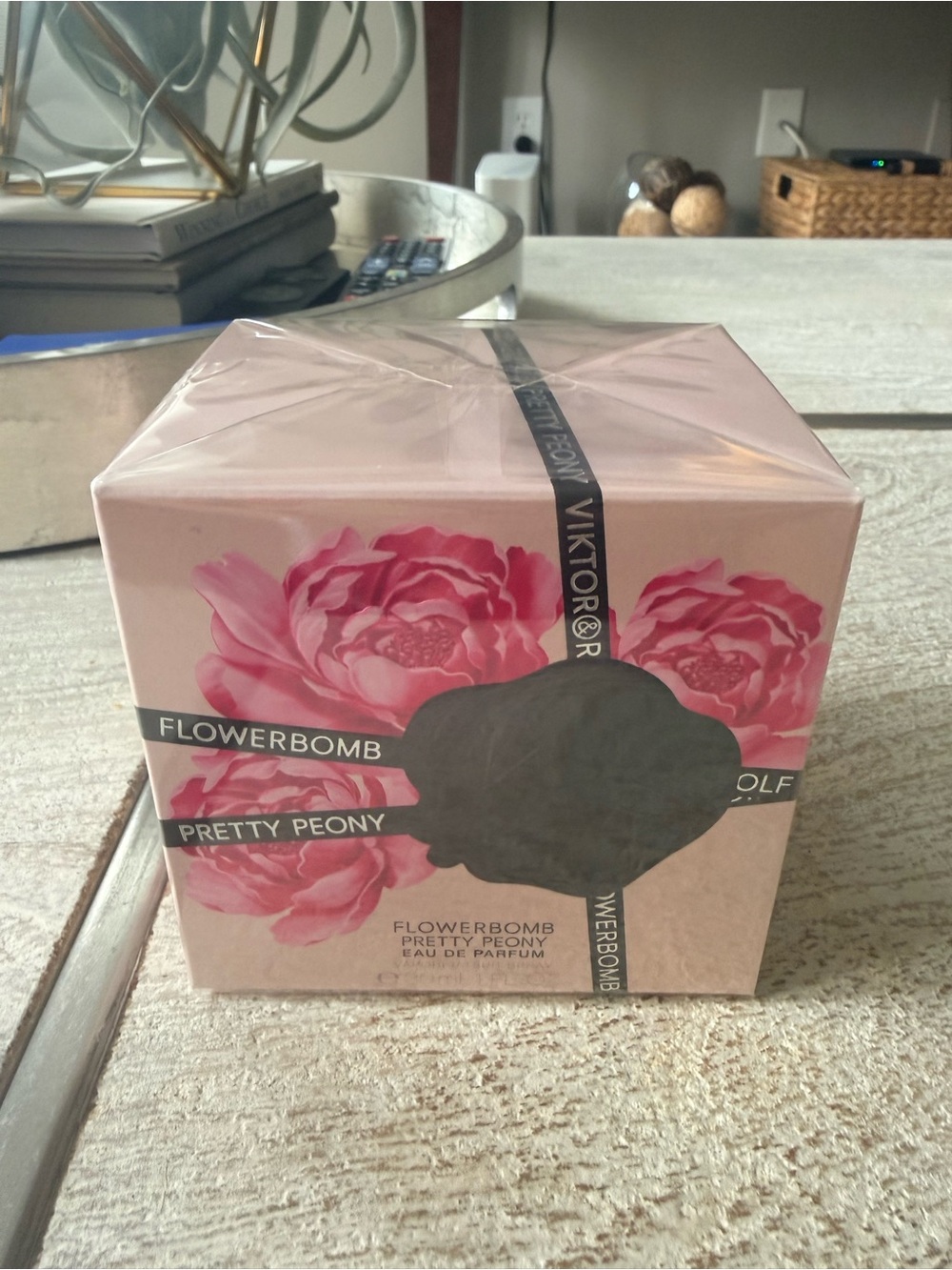 Viktor & Rolf Flowerbomb Perfume new in box 1 oz